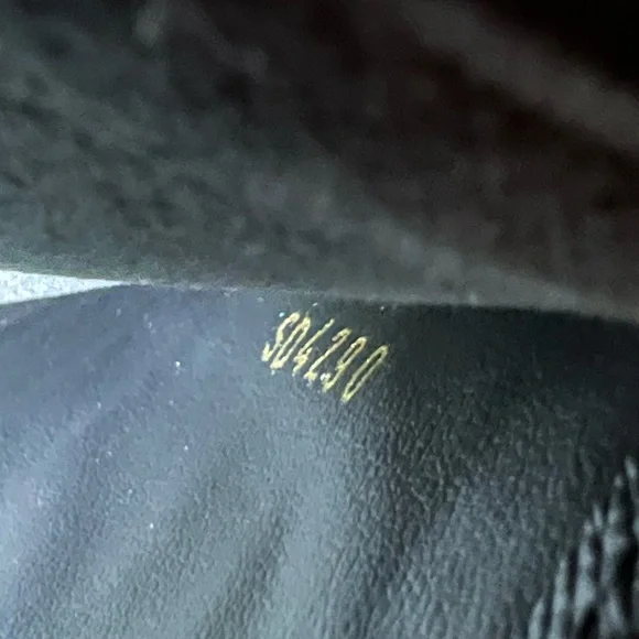 NEW** Louis Vuitton Double Zip Monogram Crossbody Pouchette - Picture 10 of 17